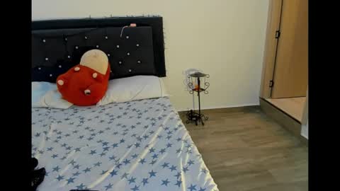 Dulce online show from March 18, 2026, 3:20 am