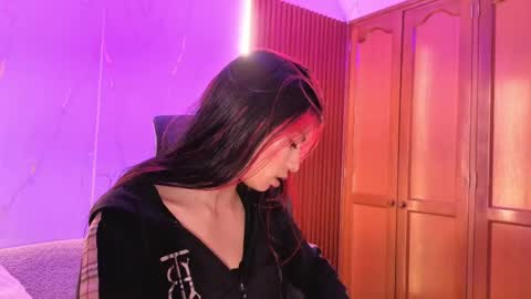 Dulce online show from March 29, 2026, 3:17 am