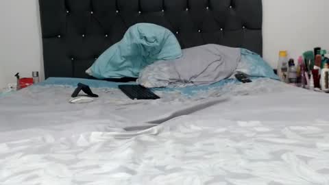 Dulse Diosa online show from February 27, 2025, 3:59 pm