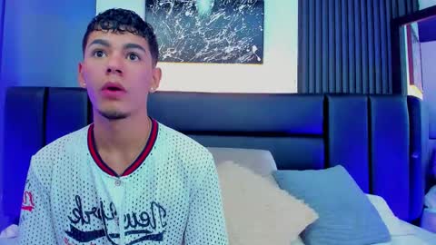 Snapshot of duolust chatting on November 8, 2025, 3:18 am Thomas and Noah online show from November 8, 2025, 3:18 am