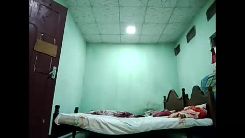 duskytamilkarthik online show from February 13, 2026, 1:23 am