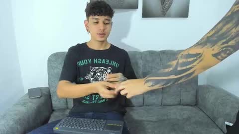 Nicolle y Julian online show from February 27, 2026, 11:32 am