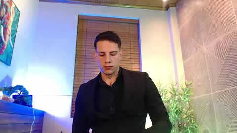 Dustin Sonne online show from April 19, 2026, 3:39 am