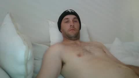 Snapshot of dustyroy09 chatting on December 19, 2024, 11:14 pm dustyroy09 online show from December 19, 2024, 11:14 pm