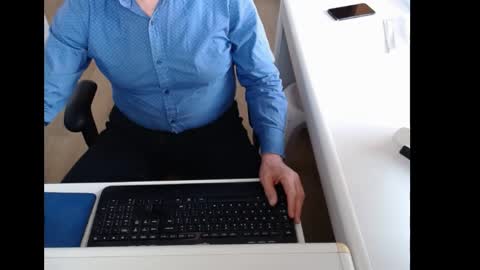 dutchpornking2 online show from April 1, 2026, 6:36 am