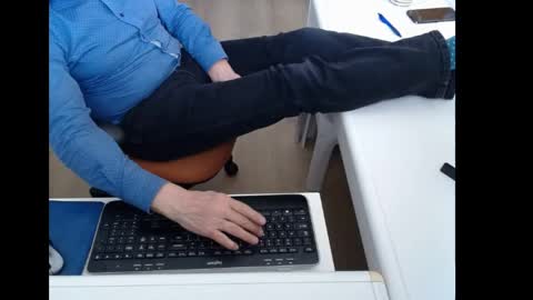 dutchpornking2 online show from April 1, 2026, 2:36 pm