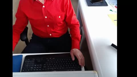 dutchpornking2 online show from May 15, 2026, 6:42 am