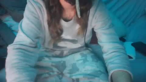 dv3nd3 online show from February 16, 2026, 1:02 am