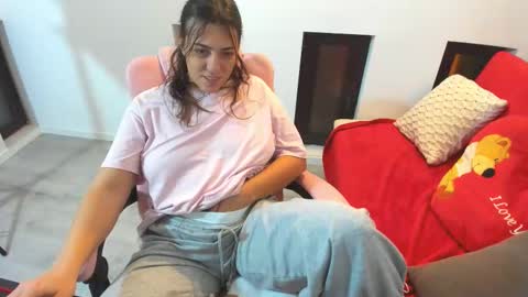 dayana online show from December 21, 2025, 3:46 am