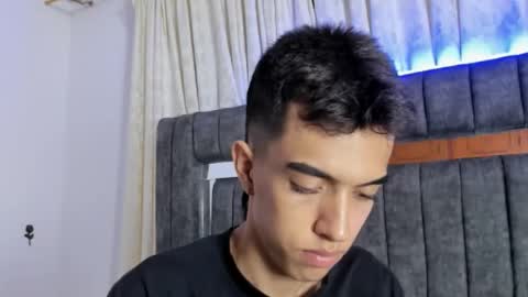 Snapshot of dylan_2005 chatting on September 25, 2025, 11:25 am Dylan online show from September 25, 2025, 11:25 am