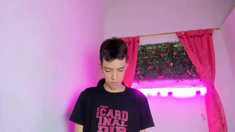 Snapshot of dylan_2005 chatting on October 9, 2025, 11:41 am Dylan online show from October 9, 2025, 11:41 am