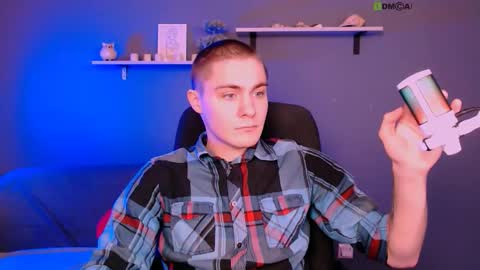 dylan_bold online show from December 2, 2025, 9:36 am