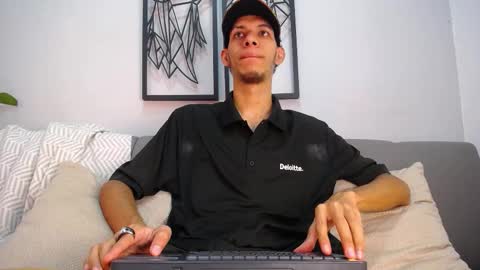 Snapshot of dylan_scotts chatting on September 23, 2025, 7:50 pm dylan_scotts online show from September 23, 2025, 7:50 pm