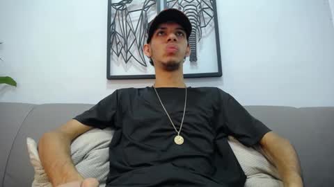 Snapshot of dylan_scotts chatting on September 25, 2025, 8:01 pm dylan_scotts online show from September 25, 2025, 8:01 pm
