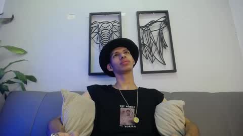 Snapshot of dylan_scotts chatting on October 1, 2025, 8:15 pm dylan_scotts online show from October 1, 2025, 8:15 pm