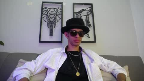 Snapshot of dylan_scotts chatting on October 2, 2025, 7:43 pm dylan_scotts online show from October 2, 2025, 7:43 pm