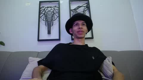 Snapshot of dylan_scotts chatting on October 6, 2025, 7:55 pm dylan_scotts online show from October 6, 2025, 7:55 pm