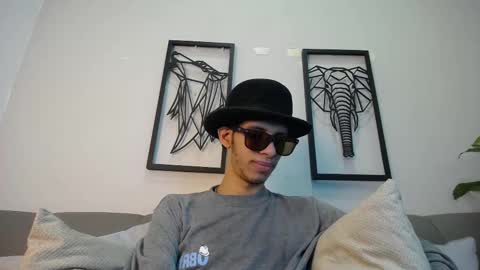 Snapshot of dylan_scotts chatting on October 15, 2025, 8:31 pm dylan_scotts online show from October 15, 2025, 8:31 pm