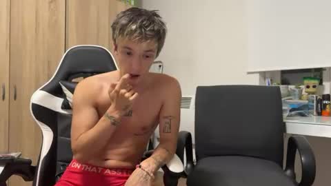Dylan and Ollie online show from July 14, 2026, 8:36 pm