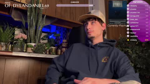 Snapshot of dylandaniel69 chatting on December 2, 2024, 9:35 am Dylan Daniel 7.8 online show from December 2, 2024, 9:35 am