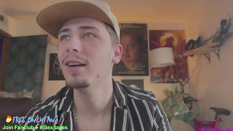 Snapshot of dylandaniel69 chatting on February 25, 2025, 1:50 pm Dylan Daniel 7.8 online show from February 25, 2025, 1:50 pm