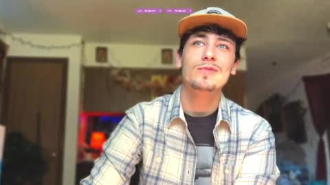 Snapshot of dylandaniel69 chatting on October 4, 2025, 6:06 pm Dylan Daniel 7.8 online show from October 4, 2025, 6:06 pm