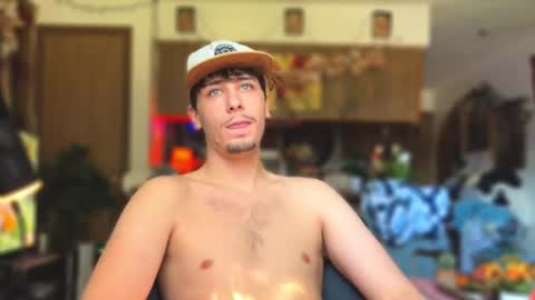 Snapshot of dylandaniel69 chatting on October 12, 2025, 5:23 pm Dylan Daniel 7.8 online show from October 12, 2025, 5:23 pm