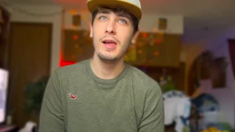 Snapshot of dylandaniel69 chatting on October 28, 2025, 2:53 pm Dylan Daniel 7.8 online show from October 28, 2025, 2:53 pm