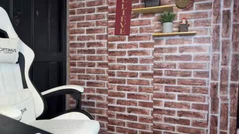 Snapshot of dylangusss chatting on February 3, 2026, 6:40 am Dylangusss online show from February 3, 2026, 6:40 am