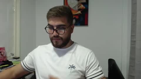 dylanhot10 online show from February 19, 2025, 1:18 am