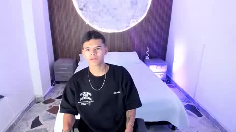 Snapshot of dylanroyce_ chatting on March 8, 2026, 12:42 pm dylanroyce_ online show from March 8, 2026, 12:42 pm