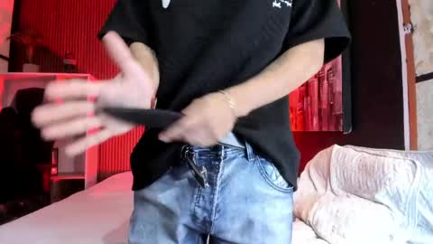 Snapshot of dylanroyce_ chatting on April 3, 2026, 12:47 pm dylanroyce_ online show from April 3, 2026, 12:47 pm