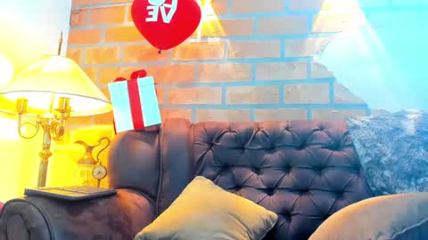 Snapshot of dylanstonne1 chatting on February 7, 2025, 1:25 am D Y L A N online show from February 7, 2025, 1:25 am