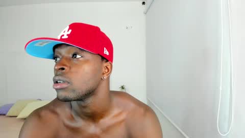 Snapshot of dylantaylor_1 chatting on January 21, 2025, 2:11 am Dylan Taylor online show from January 21, 2025, 2:11 am