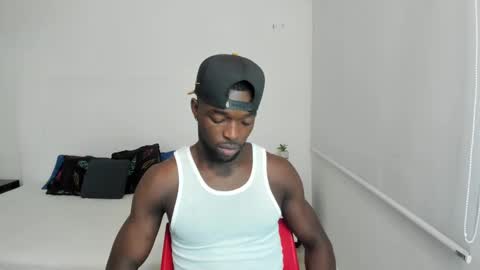 Snapshot of dylantaylor_1 chatting on February 14, 2025, 4:04 am Dylan Taylor online show from February 14, 2025, 4:04 am