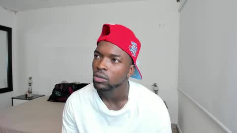 Snapshot of dylantaylor_1 chatting on February 17, 2025, 2:42 am Dylan Taylor online show from February 17, 2025, 2:42 am