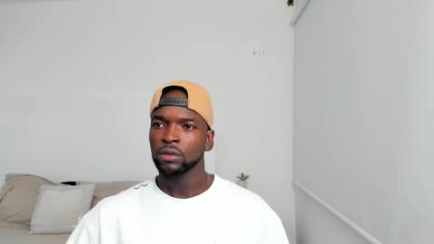 Snapshot of dylantaylor_1 chatting on February 23, 2025, 3:24 am Dylan Taylor online show from February 23, 2025, 3:24 am