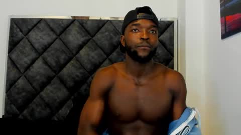 Snapshot of dylantaylor_1 chatting on October 12, 2025, 2:49 pm Dylan Taylor online show from October 12, 2025, 2:49 pm