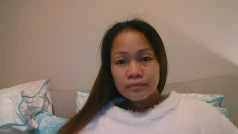dylene1986 online show from June 11, 2026, 3:32 pm