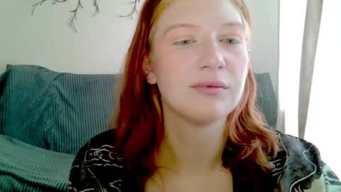 Lily online show from April 28, 2026, 7:35 am