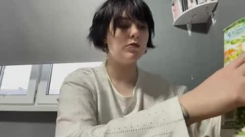 Rina online show from April 9, 2026, 3:17 pm