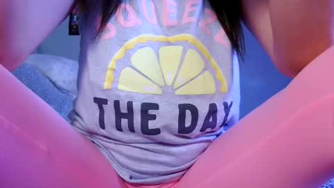 Briezy online show from April 30, 2026, 4:52 am