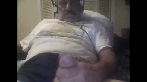 Snapshot of easye4015 chatting on February 22, 2026, 4:46 am Easye online show from February 22, 2026, 4:46 am