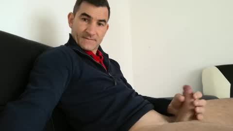 Snapshot of easystyle1 chatting on March 31, 2026, 8:26 am Andrew online show from March 31, 2026, 8:26 am