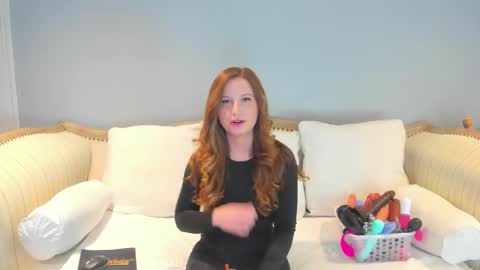 Snapshot of eatmygingersnapps chatting on December 10, 2024, 5:00 pm Allison online show from December 10, 2024, 5:00 pm