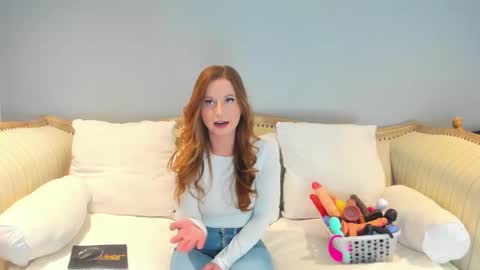 Snapshot of eatmygingersnapps chatting on December 23, 2024, 3:44 pm Allison online show from December 23, 2024, 3:44 pm
