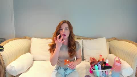Snapshot of eatmygingersnapps chatting on February 18, 2025, 4:16 pm Allison online show from February 18, 2025, 4:16 pm