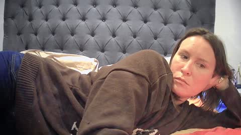 Nadia Ferreira  online show from February 22, 2026, 7:23 pm