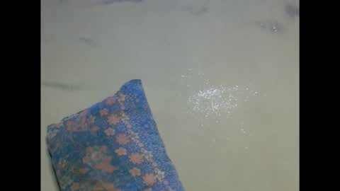 eatuupx online show from December 20, 2025, 6:15 pm