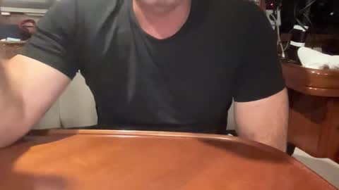 ebnk15 online show from October 4, 2025, 9:46 pm